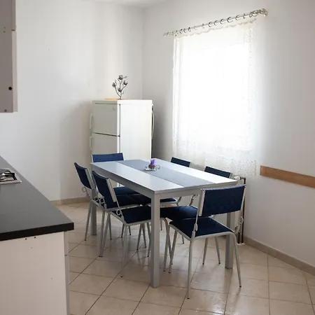 Luka Apartment